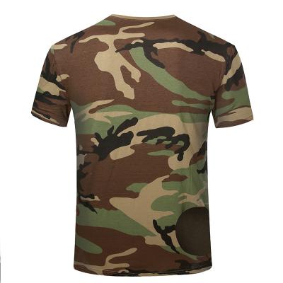 Camiseta de manga corta de camuflaje de bosques militares
