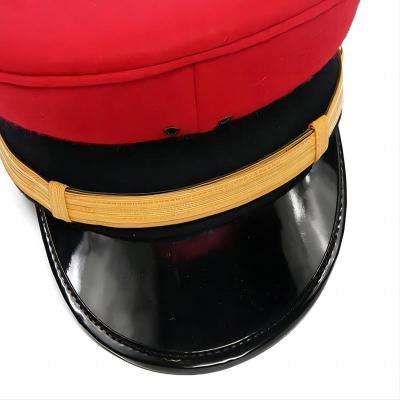 Gorra militar ajustable con visera de oficial de diseño moderno